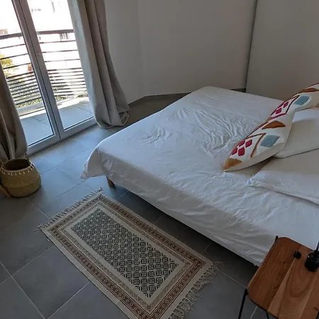Superbe T2 En Avec Piscine Et Parking דירה *