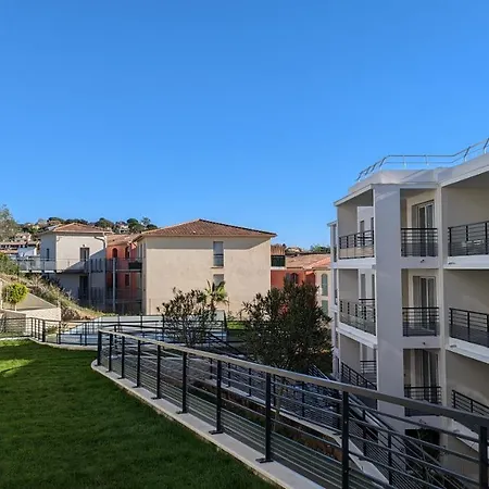 Superbe T2 En Avec Piscine Et Parking ואלאוריס