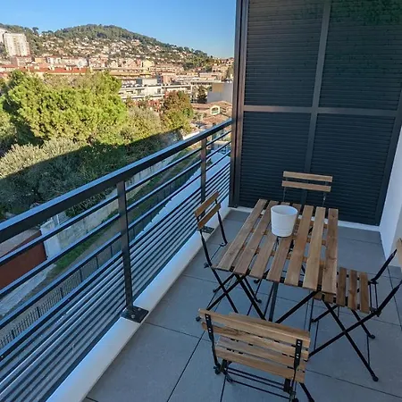 Superbe T2 En Avec Piscine Et Parking דירה *