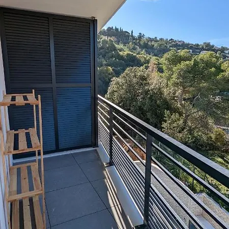 Superbe T2 En Avec Piscine Et Parking דירה