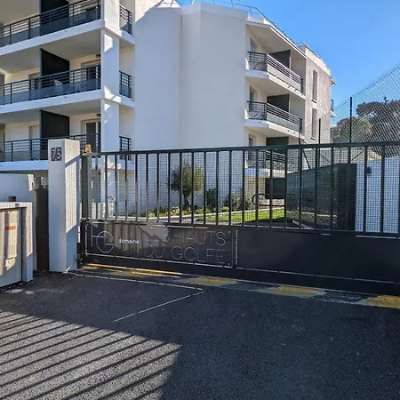 Superbe T2 En Avec Piscine Et Parking *