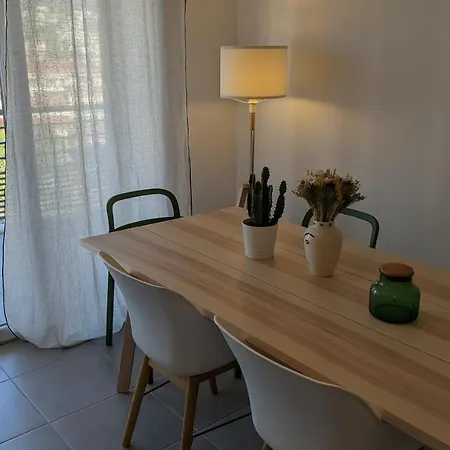 Daire Superbe T2 En Avec Piscine Et Parking