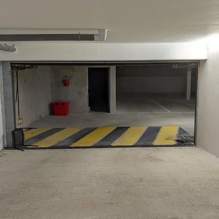 Superbe T2 En Avec Piscine Et Parking *